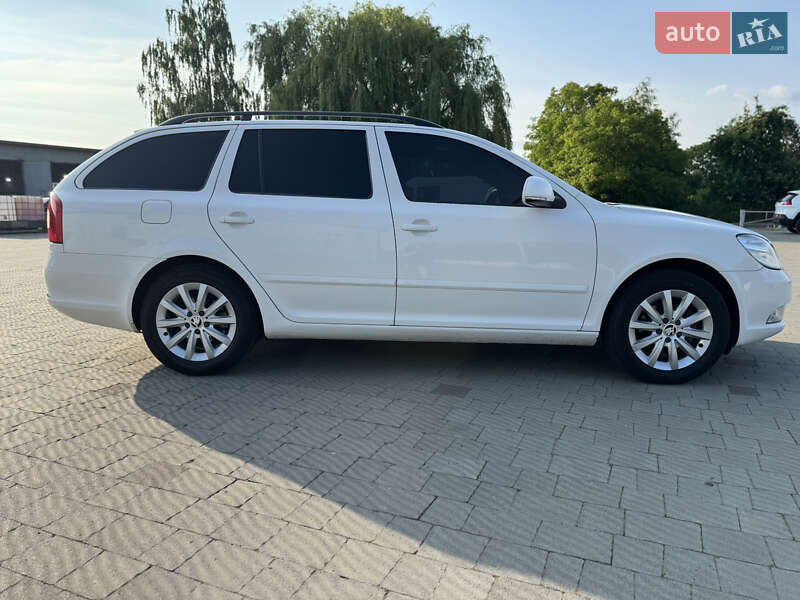 Універсал Skoda Octavia 2012 в Володимирі