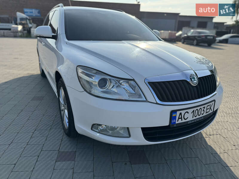 Універсал Skoda Octavia 2012 в Володимирі