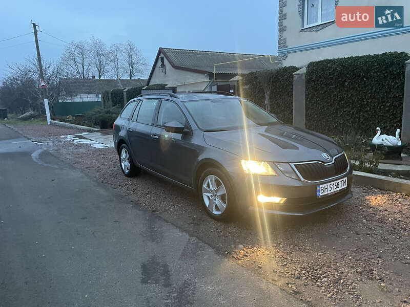 Універсал Skoda Octavia 2018 в Одесі фото Універсал Skoda Octavia 2018 в Одесі