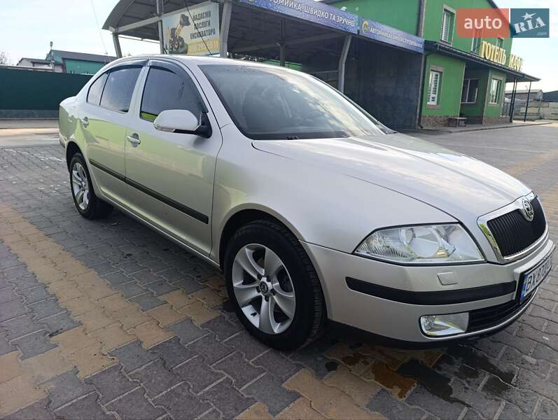Лифтбек Skoda Octavia 2006 в Новоднестровске