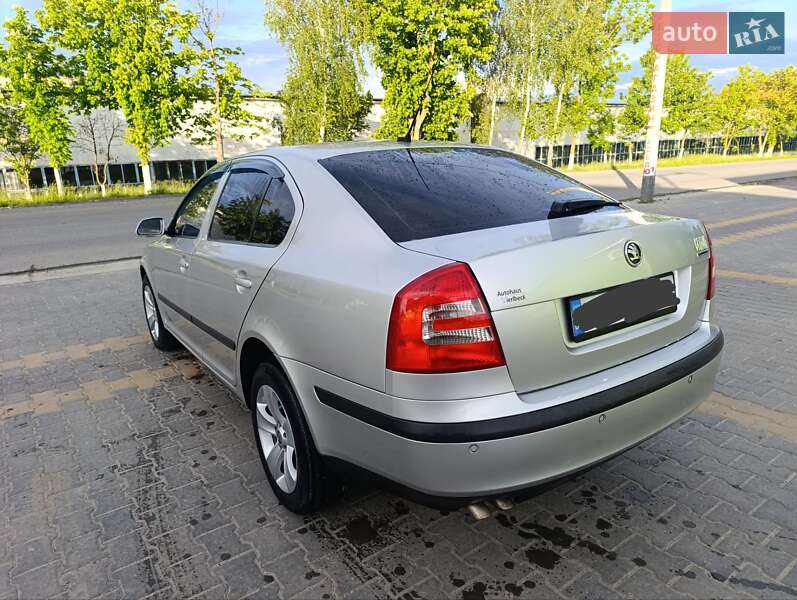 Лифтбек Skoda Octavia 2006 в Новоднестровске