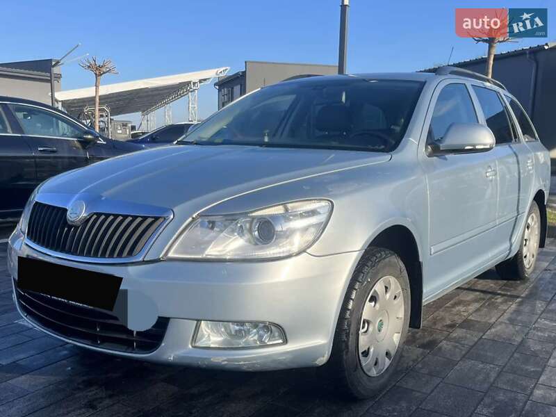 Универсал Skoda Octavia 2010 в 
