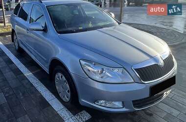 Универсал Skoda Octavia 2010 в 