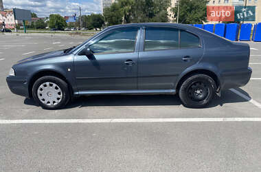 Хэтчбек Skoda Octavia 2005 в 