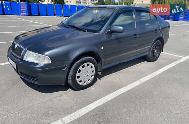Хэтчбек Skoda Octavia 2005 в 