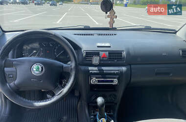 Хэтчбек Skoda Octavia 2005 в 