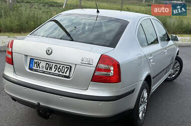 Лифтбек Skoda Octavia 2005 в 