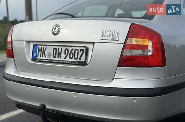 Лифтбек Skoda Octavia 2005 в 