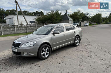 Лифтбек Skoda Octavia 2011 в Попельне
