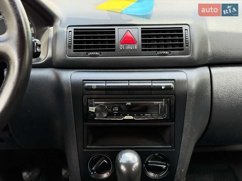 Лифтбек Skoda Octavia 2006 в Ровно