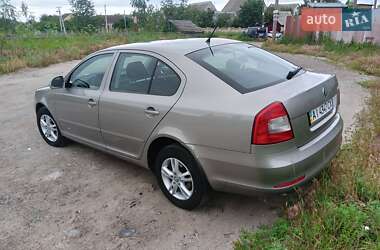 Лифтбек Skoda Octavia 2012 в 