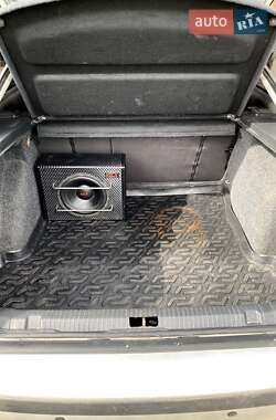 Лифтбек Skoda Octavia 2001 в 