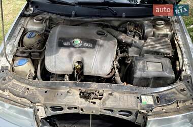 Лифтбек Skoda Octavia 2001 в 