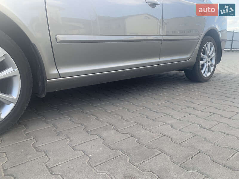 Лифтбек Skoda Octavia 2011 в Луцке