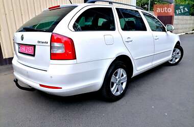 Универсал Skoda Octavia 2012 в 