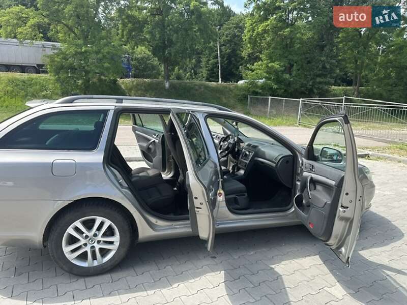 Універсал Skoda Octavia 2013 в Галичі