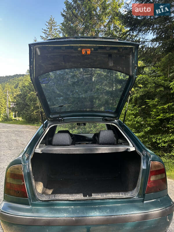 Лифтбек Skoda Octavia 1997 в Ворохте