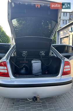 Лифтбек Skoda Octavia 2000 в 