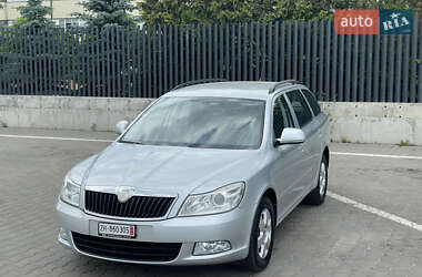 Універсал Skoda Octavia 2010 в 