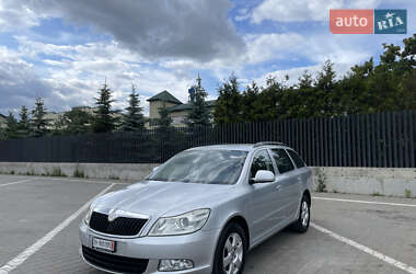 Універсал Skoda Octavia 2010 в 