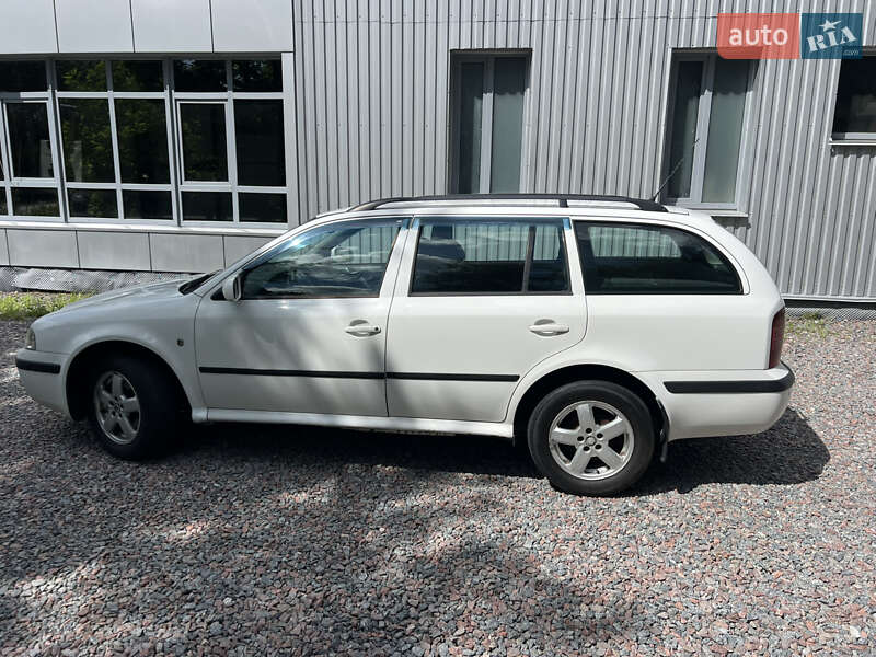 Универсал Skoda Octavia 2008 в Чернигове