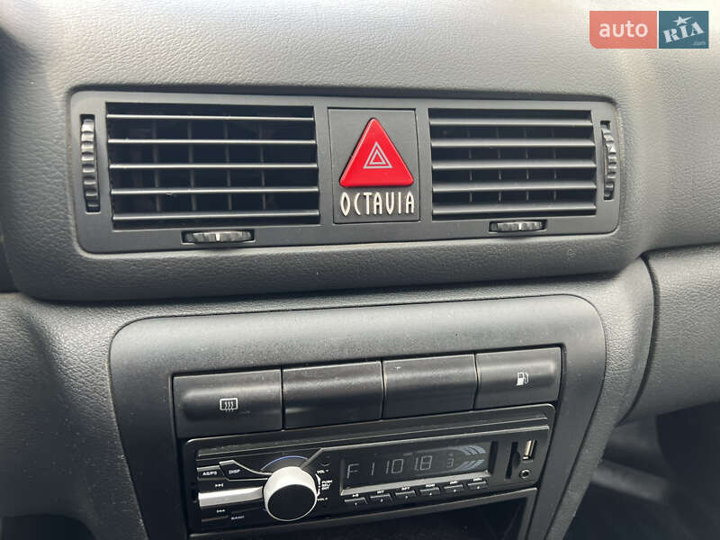 Универсал Skoda Octavia 2008 в Чернигове