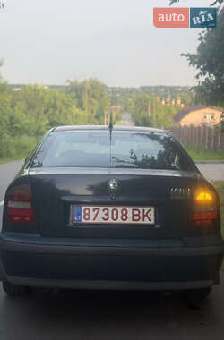 Лифтбек Skoda Octavia 2000 в 