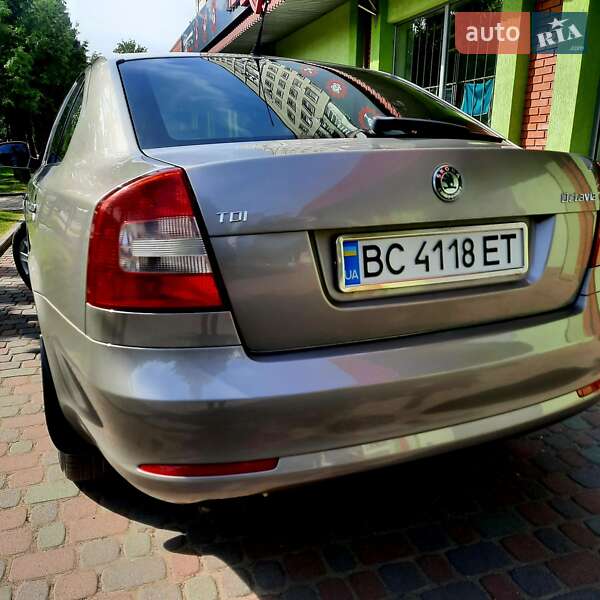 Лифтбек Skoda Octavia 2009 в Львове