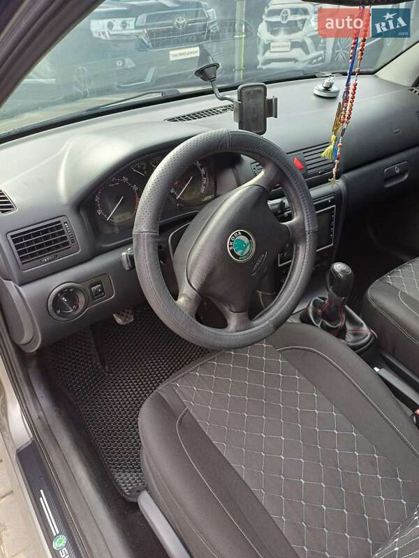 Лифтбек Skoda Octavia 2008 в Рогатине