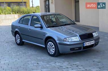 Лифтбек Skoda Octavia 2003 в 