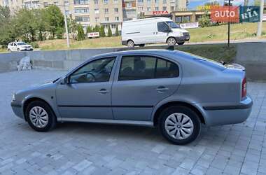 Лифтбек Skoda Octavia 2003 в 