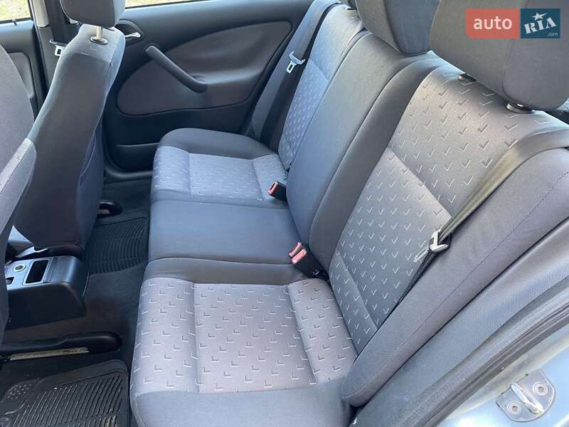 Ліфтбек Skoda Octavia 2003 в Тернополі