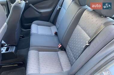 Лифтбек Skoda Octavia 2003 в 