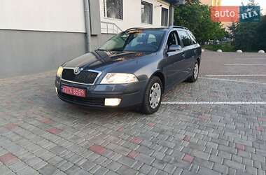 Універсал Skoda Octavia 2009 в Луцьку