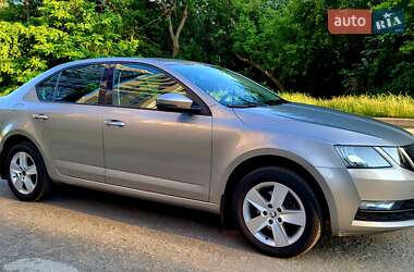 Лифтбек Skoda Octavia 2017 в 