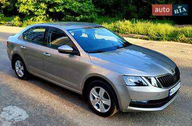 Лифтбек Skoda Octavia 2017 в 