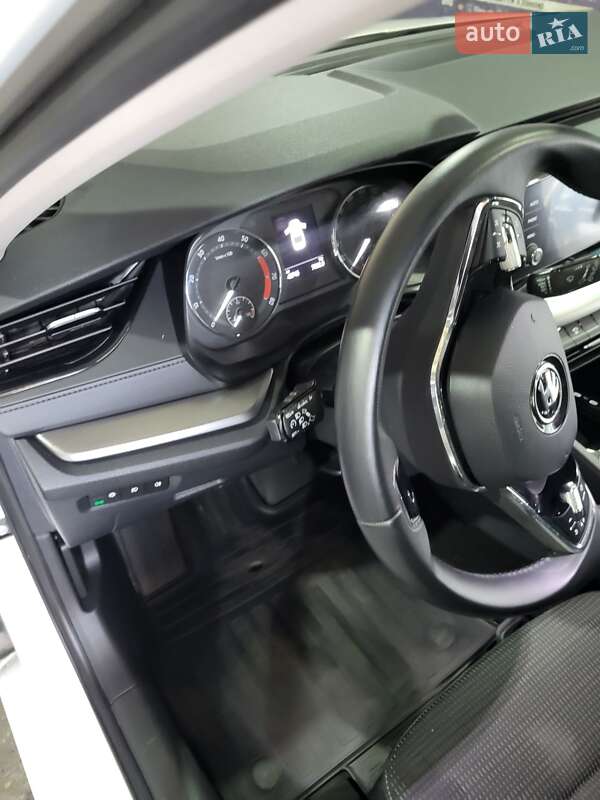 Лифтбек Skoda Octavia 2022 в Днепре