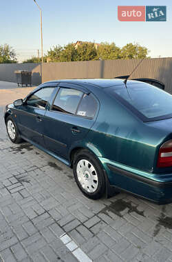 Ліфтбек Skoda Octavia 1998 в Черкасах