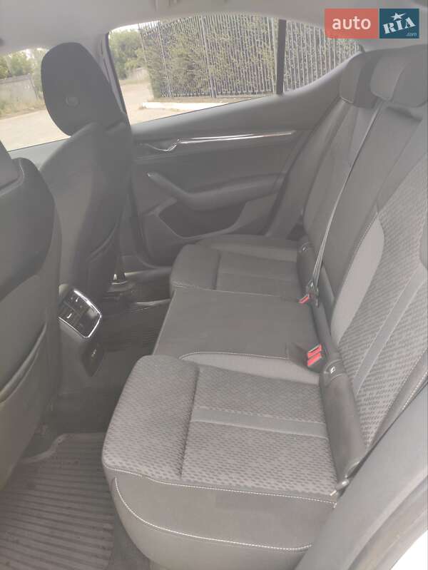 Ліфтбек Skoda Octavia 2021 в Ізюмі