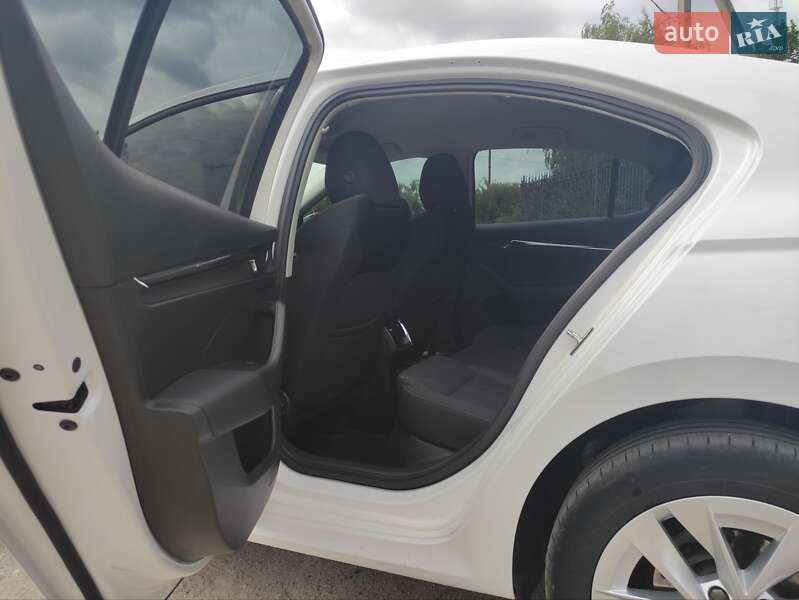 Ліфтбек Skoda Octavia 2021 в Ізюмі