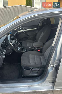 Лифтбек Skoda Octavia 2009 в 