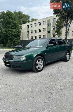 Ліфтбек Skoda Octavia 2004 в Кам'янському