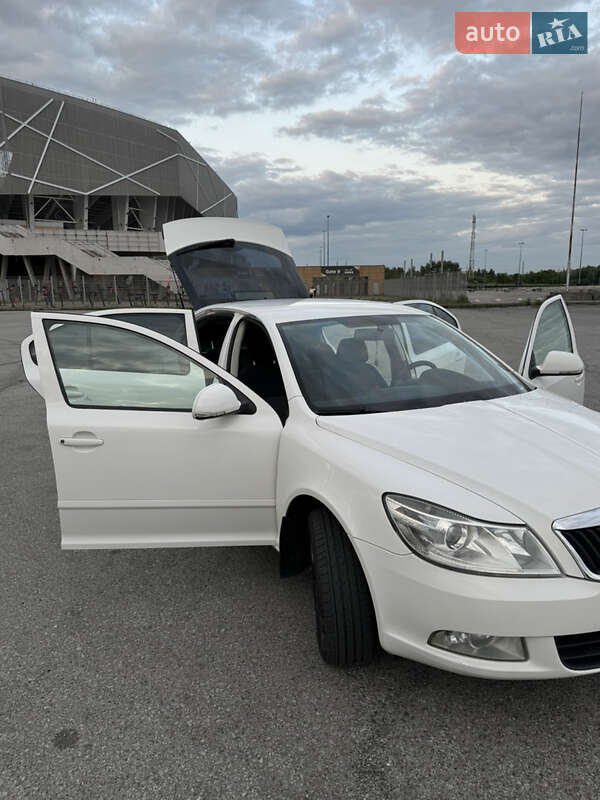 Лифтбек Skoda Octavia 2011 в Пустомытах