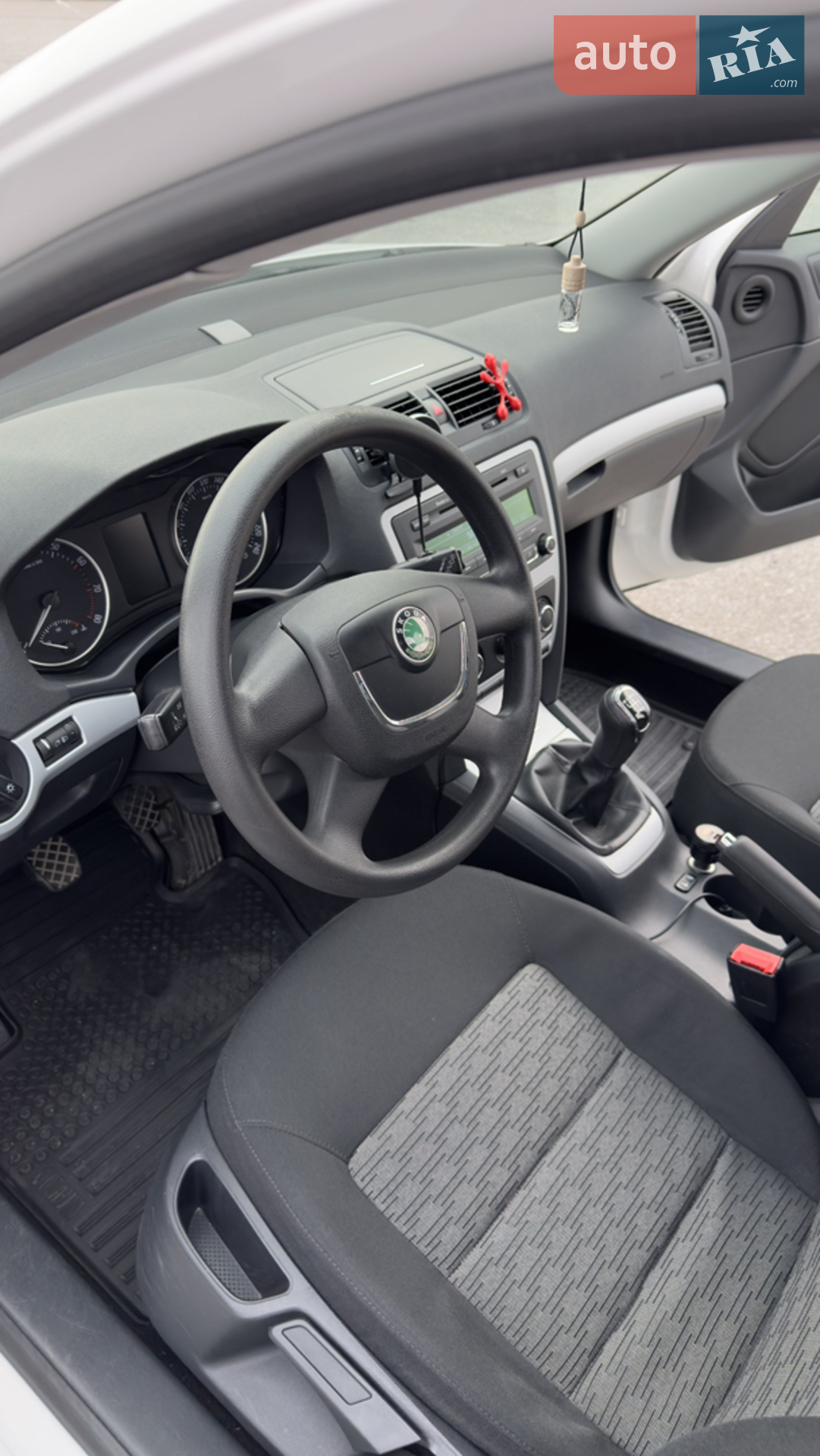 2011 Skoda Octavia - мініатюра 17