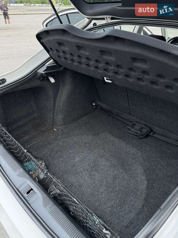 Лифтбек Skoda Octavia 2011 в Пустомытах