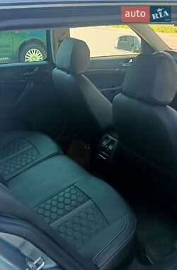 Універсал Skoda Octavia 2012 в Новояворівську