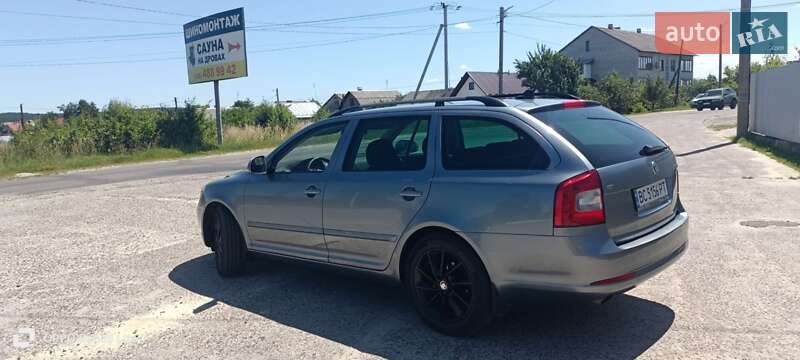 Універсал Skoda Octavia 2012 в Новояворівську