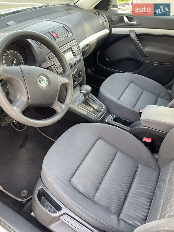 Универсал Skoda Octavia 2005 в Ровно