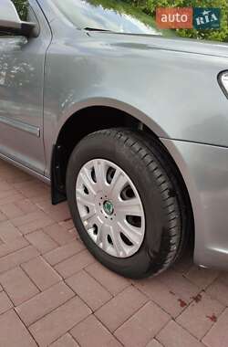 Лифтбек Skoda Octavia 2011 в 