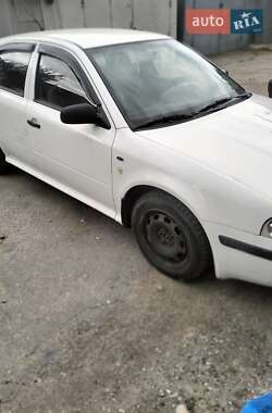 Лифтбек Skoda Octavia 2003 в Житомире